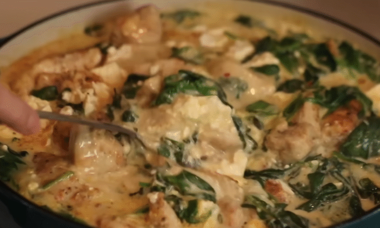 Creamy Garlic Skillet Chicken with Spinach That Melts in Your Mouth