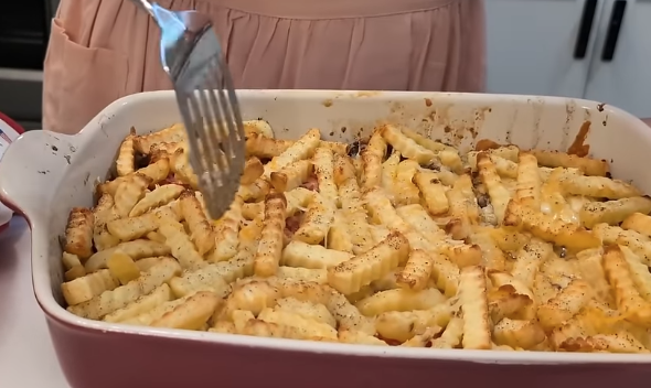 The Best Cheeseburger French Fry Casserole You’ll Ever Try